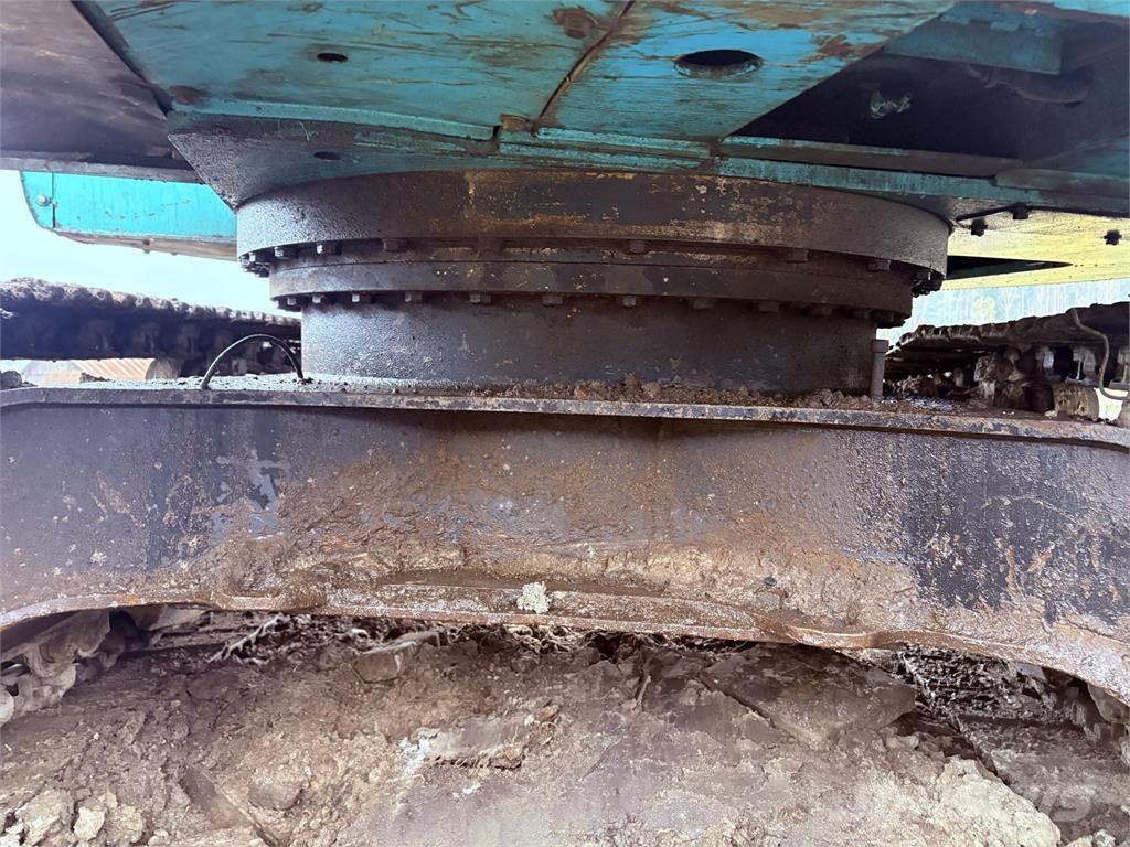 Kobelco SK235SR Excavadoras sobre orugas