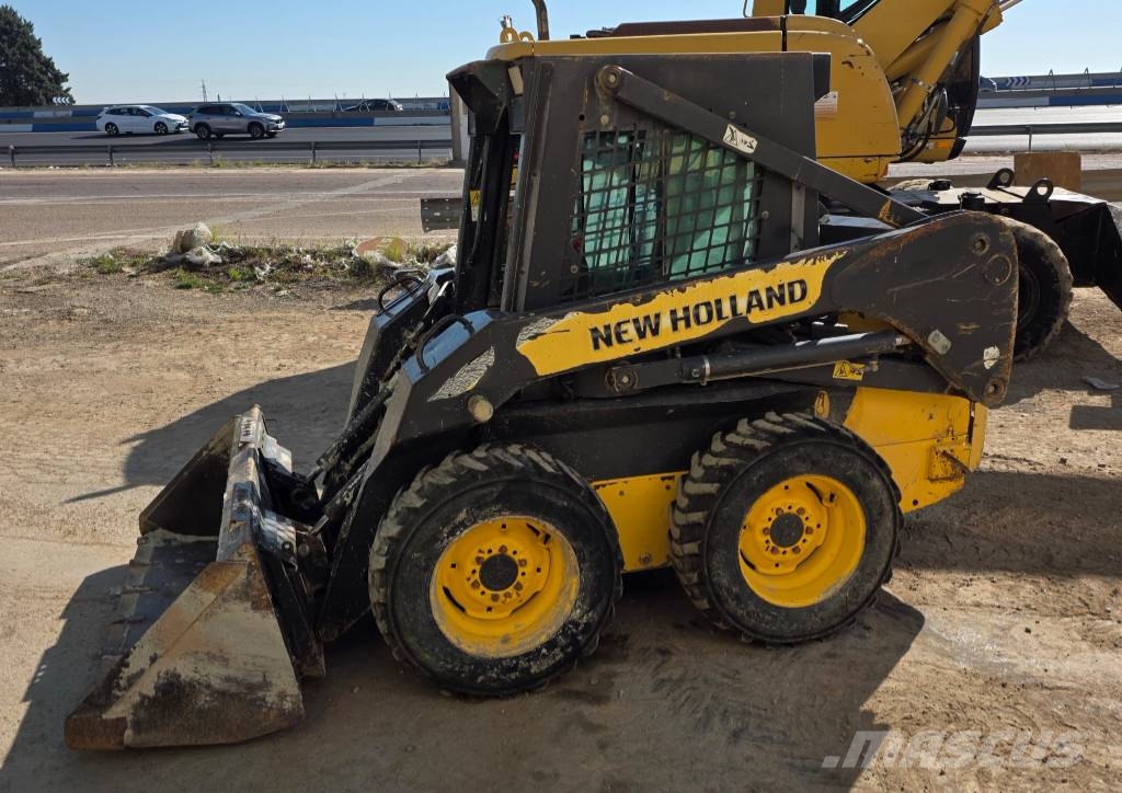 New Holland L 150 Skid steer loaders