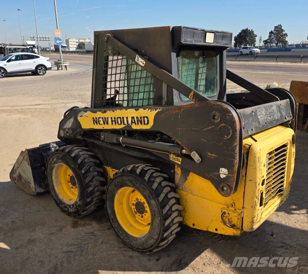 New Holland L 150 Skid steer loaders