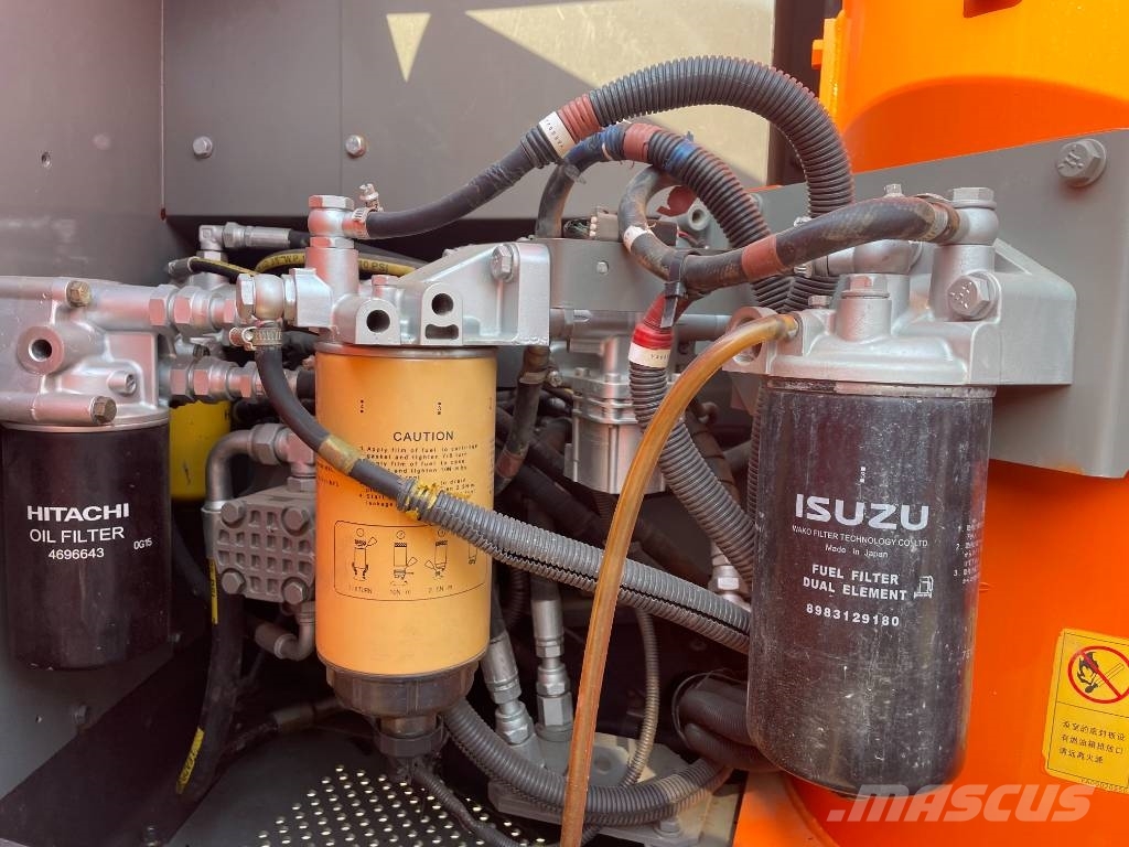 Hitachi ZX 130 Lánctalpas kotrók
