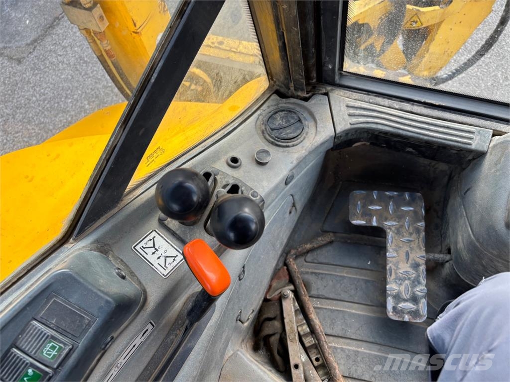 New Holland LB 110 B - 4BT 4X4 معدات البناء - غير ذلك