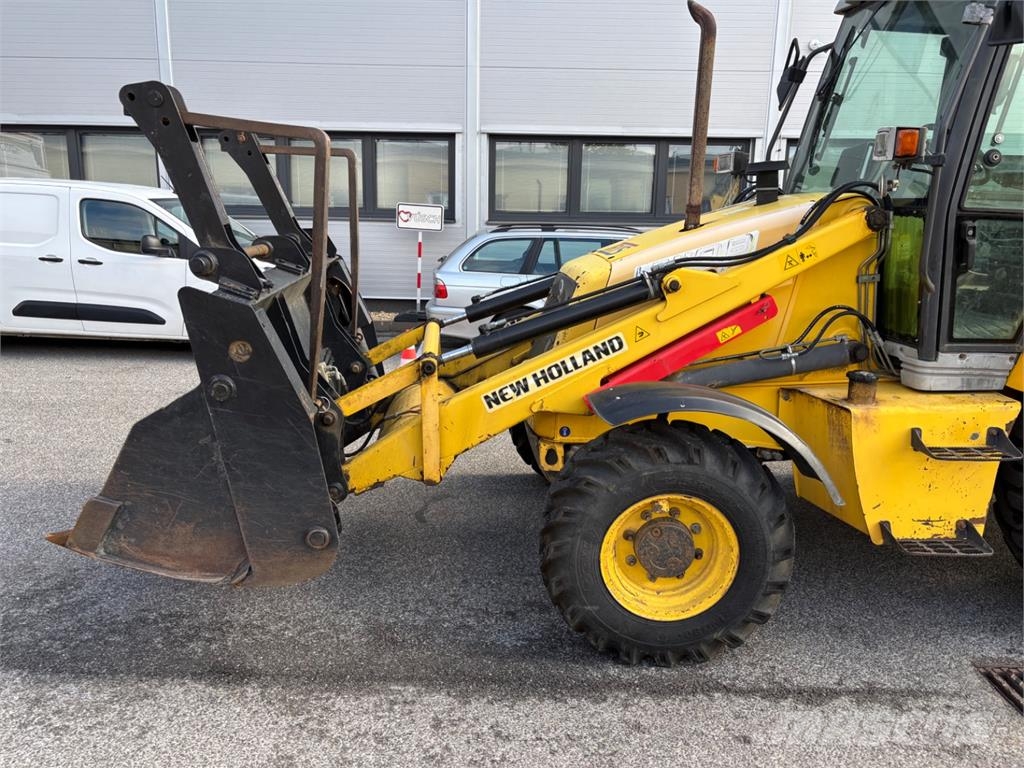 New Holland LB 110 B - 4BT 4X4 معدات البناء - غير ذلك