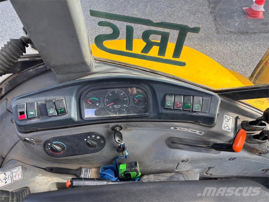 New Holland LB 110 B - 4BT 4X4 معدات البناء - غير ذلك