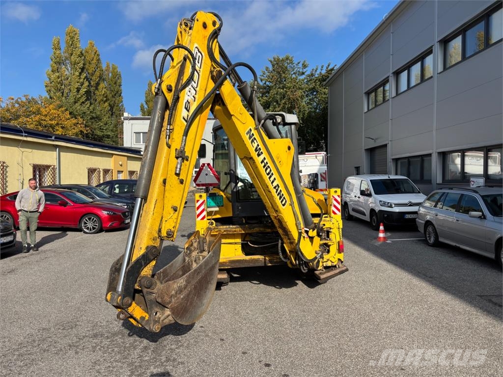 New Holland LB 110 B - 4BT 4X4 معدات البناء - غير ذلك