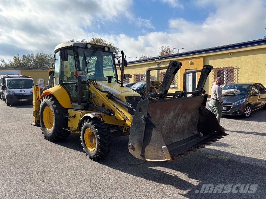 New Holland LB 110 B - 4BT 4X4 معدات البناء - غير ذلك