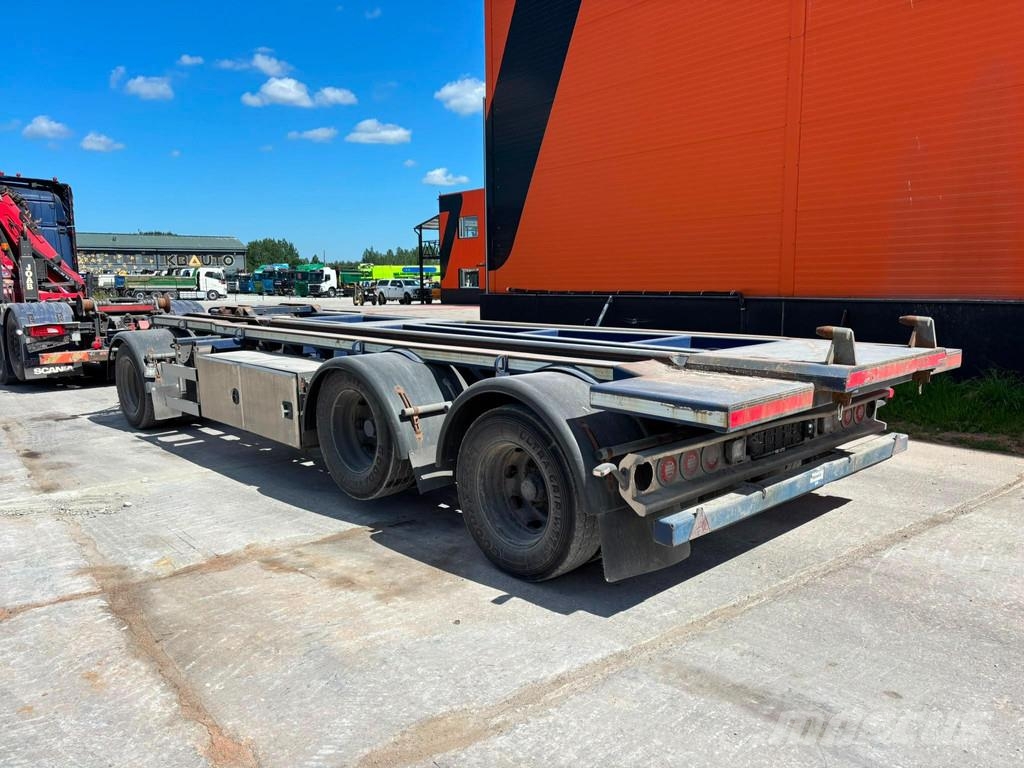 CMT PT 12-20 TIPPER / PLATFORM L=7100 mm Remolques portacontenedores