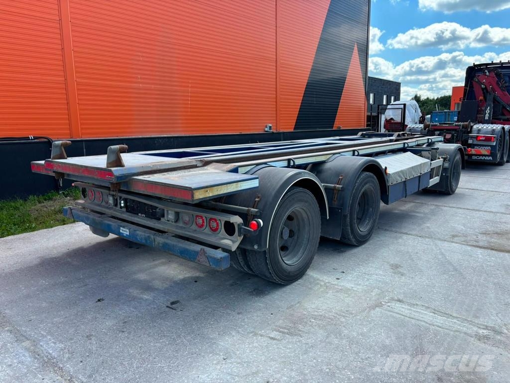 CMT PT 12-20 TIPPER / PLATFORM L=7100 mm Remolques portacontenedores
