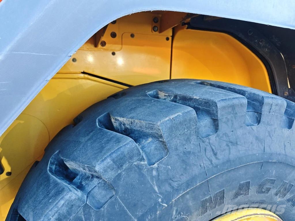 Volvo L110H BSS German Machine Full Volvo Service Histor ホイールローダー・タイヤショベル