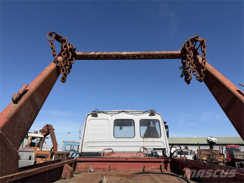 VIN 763 - LIAZ 151.260 reťazový naťahovač kontajnerov Скиповые погрузчики