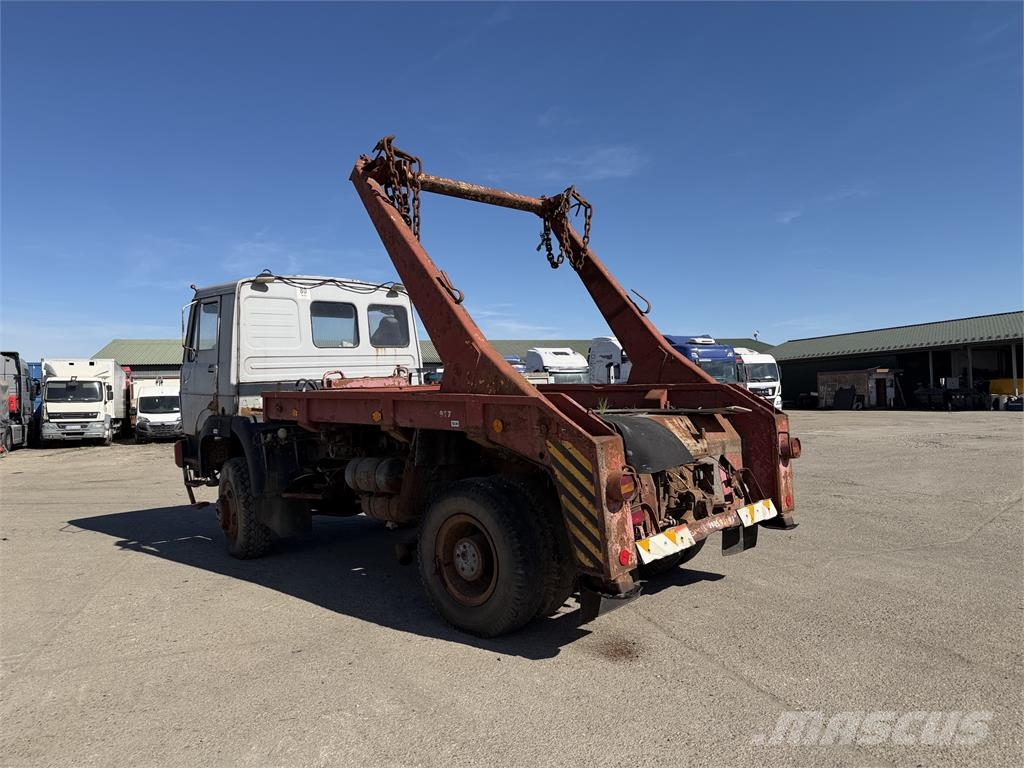 VIN 763 - LIAZ 151.260 reťazový naťahovač kontajnerov Скиповые погрузчики