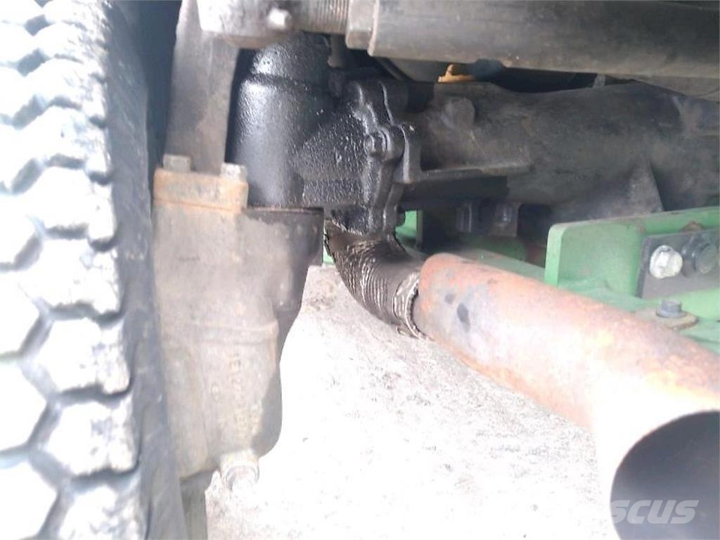 John Deere 1585 TerrainCut Бутащи се косачки