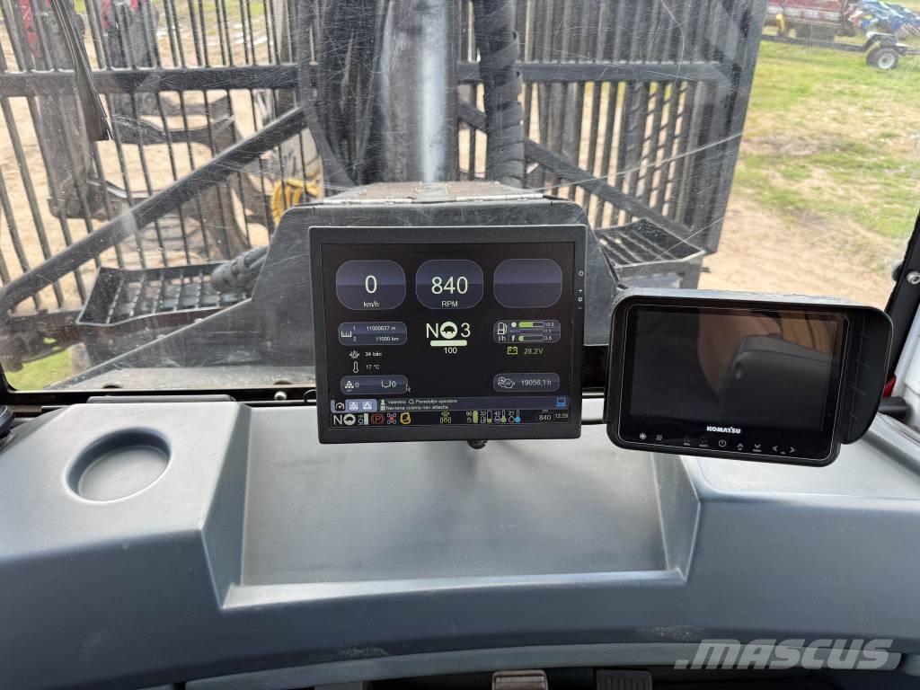 Komatsu 855.1 Kihordók