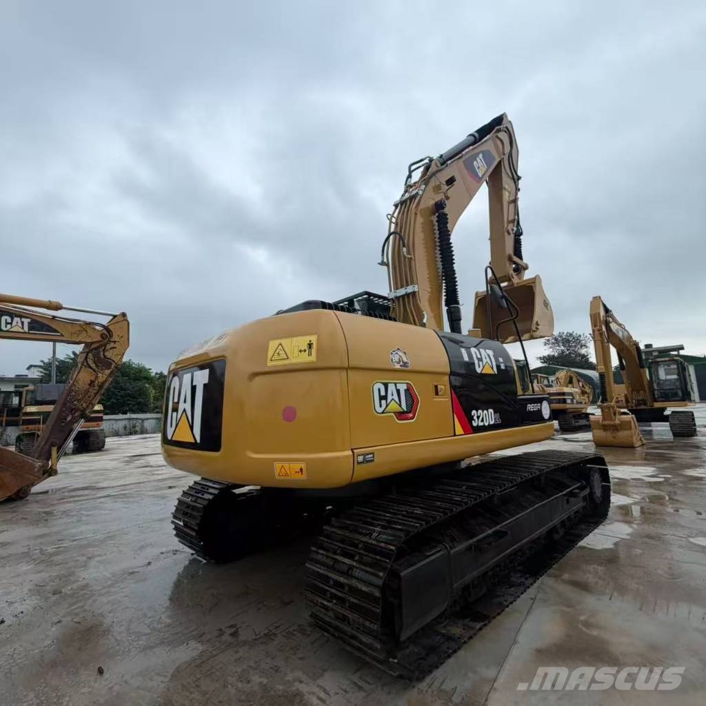 CAT 320 D2L Bagri goseničarji