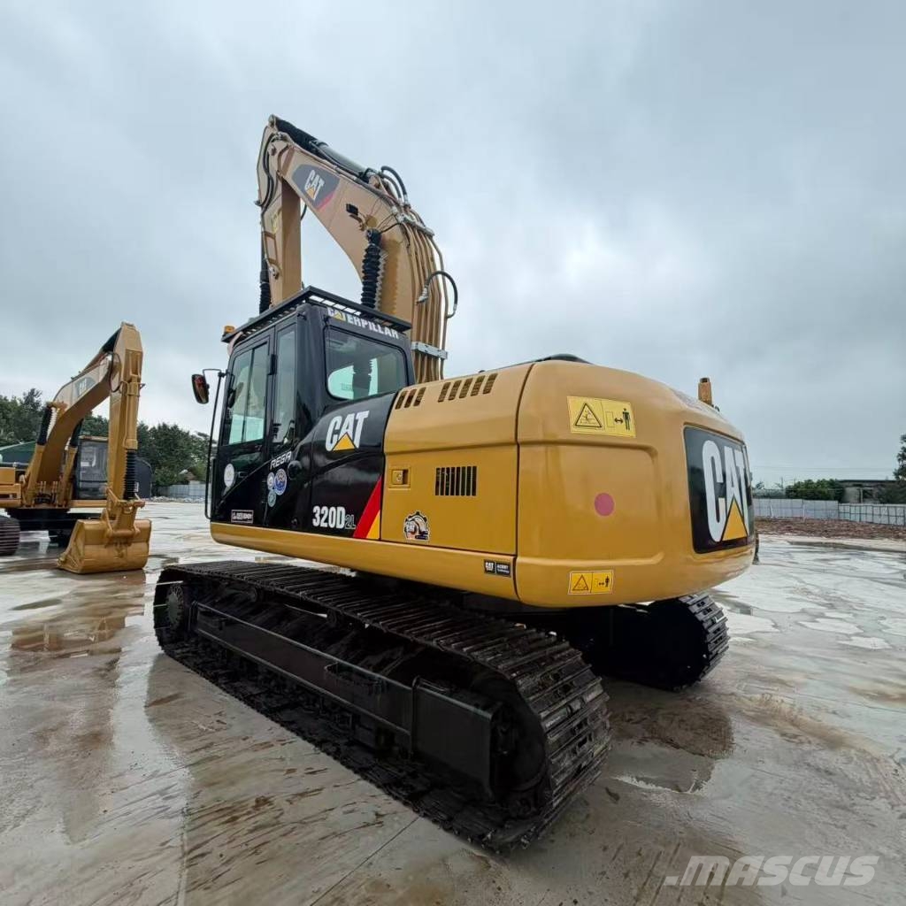 CAT 320 D2L Bagri goseničarji