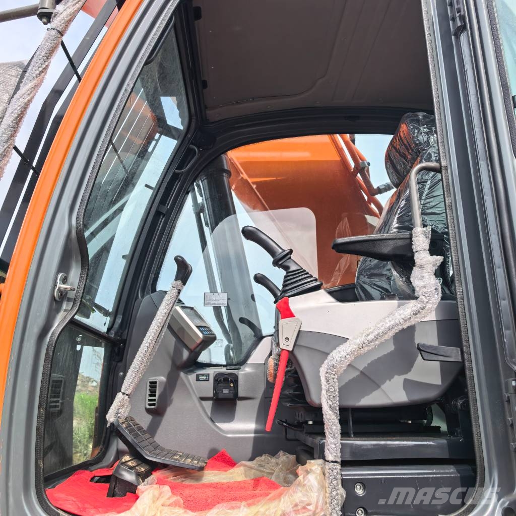 Doosan DX 225 LC Bagri goseničarji