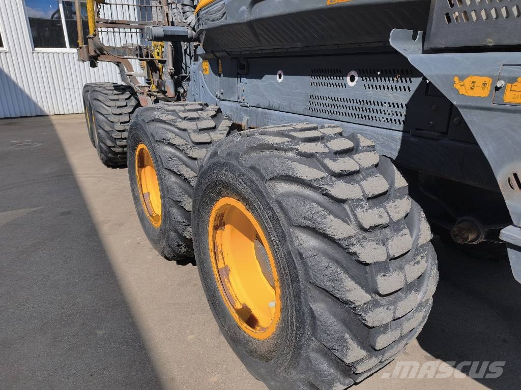 Ponsse Buffalo 8W DUAL Vyvážecí traktory