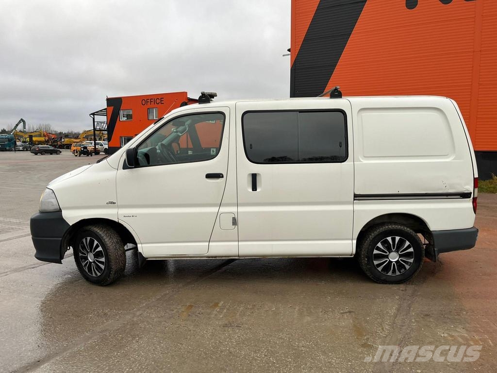 Toyota HiAce 4x4 Furgonetas de caja cerrada