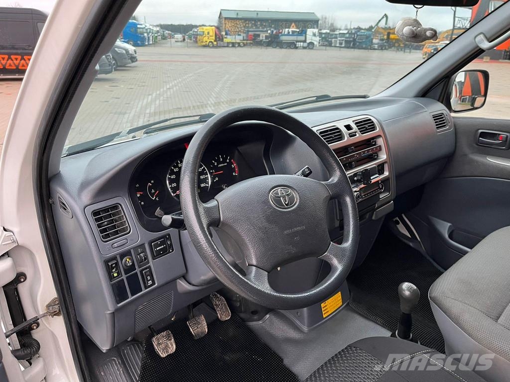 Toyota HiAce 4x4 Furgonetas de caja cerrada