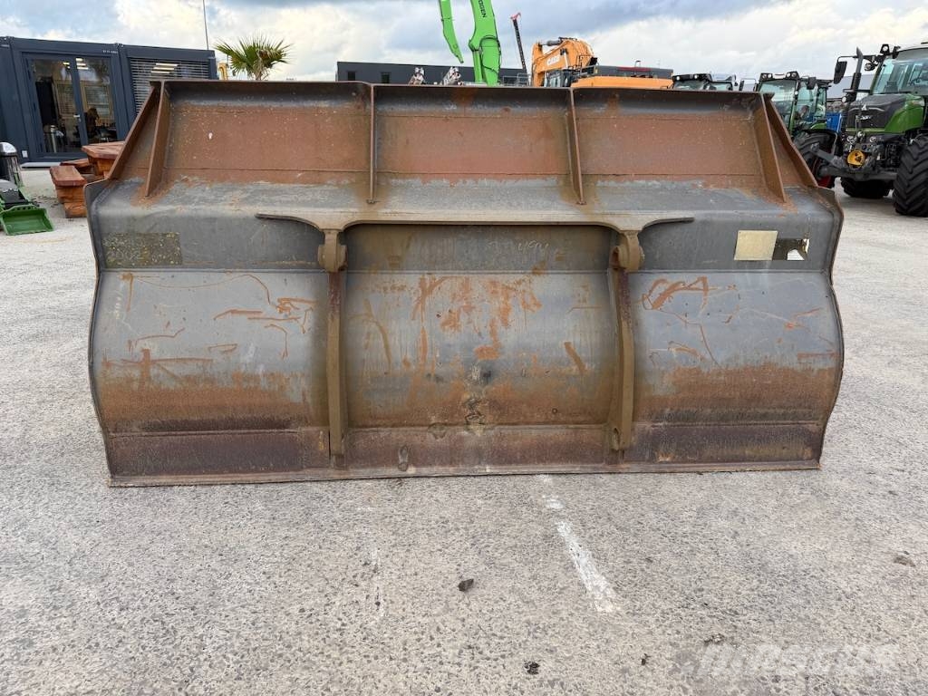 Volvo Loading bucket 267cm Volvo q/c connection Kausi