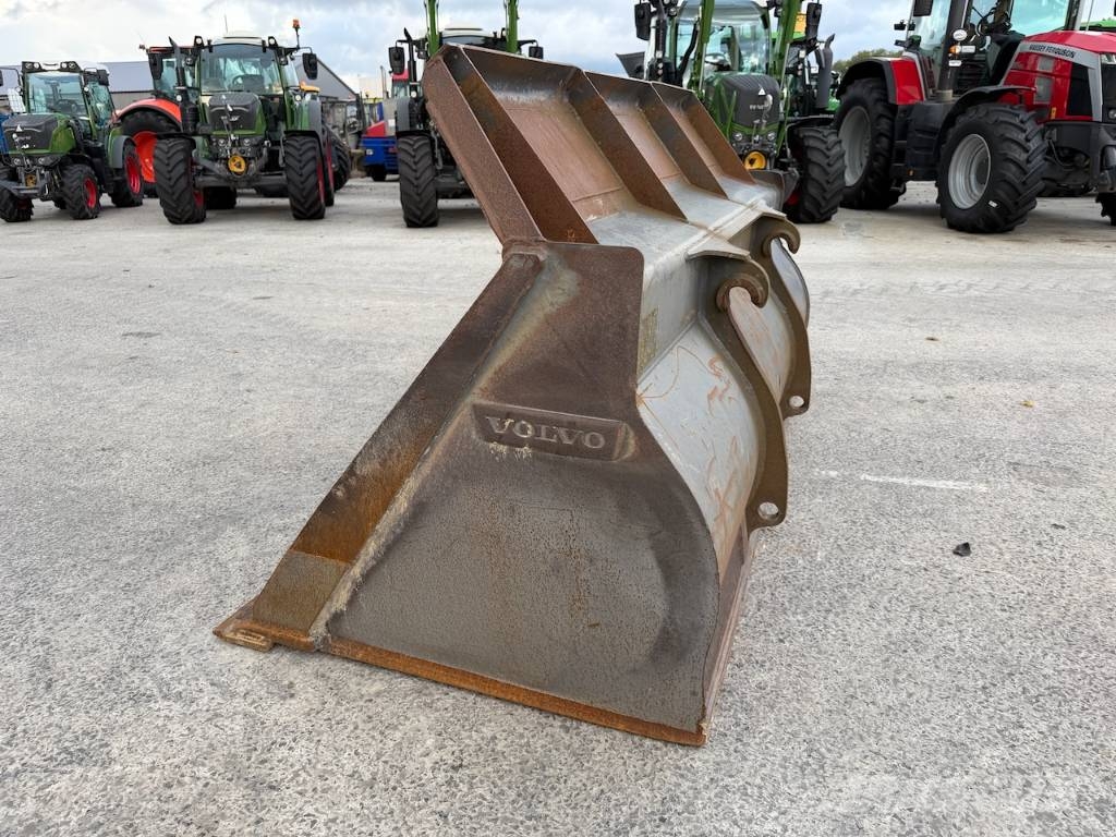 Volvo Loading bucket 267cm Volvo q/c connection Kausi