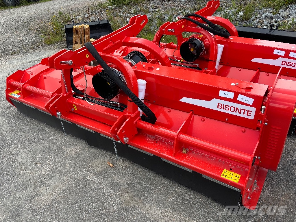 Maschio Bisonte 300 slagslåtter جزازات وأغطية المراعي