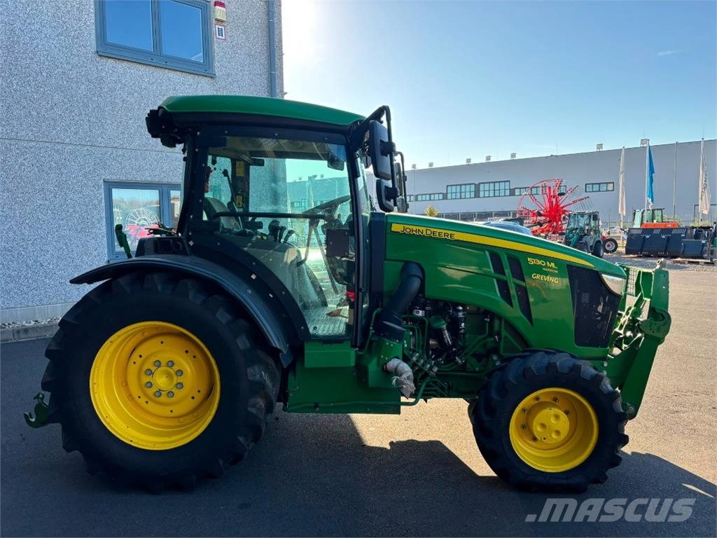 John Deere 5130ML Tractors