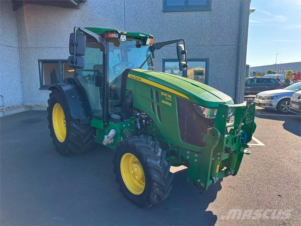 John Deere 5130ML Tractors