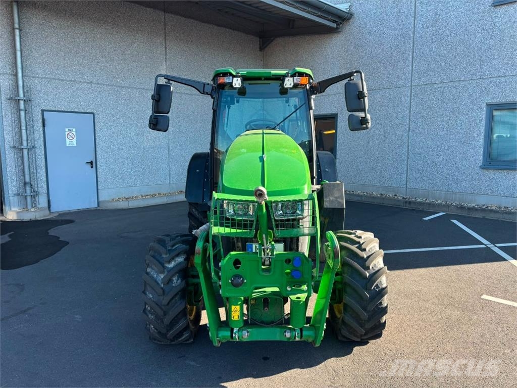 John Deere 5130ML Tractors
