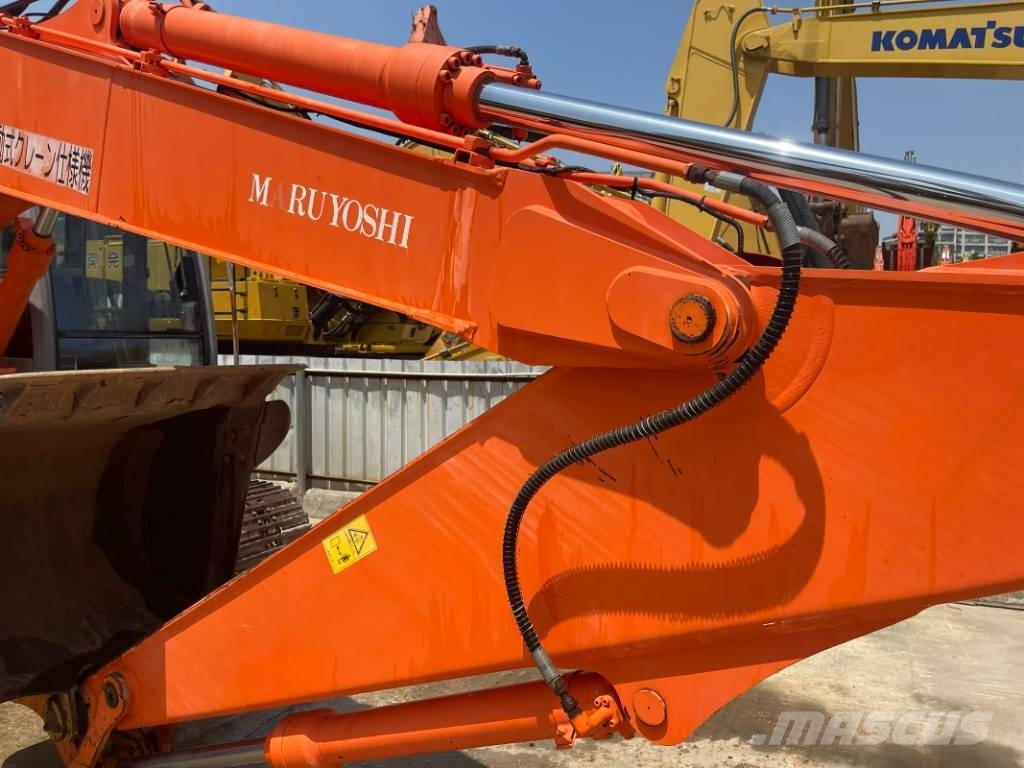 Hitachi ZX 135 Pásová rýpadla