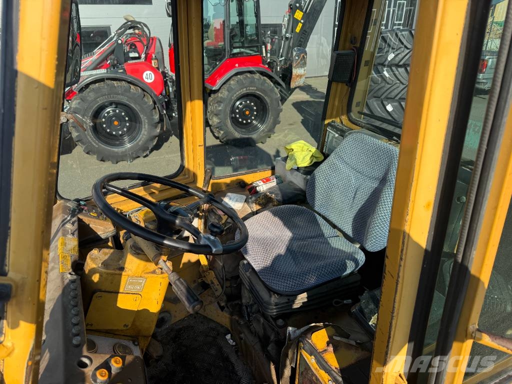 CAT 910 Pyöräkuormaajat