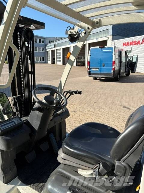 Nissan Y1D2A25Q Dyzeliniai krautuvai