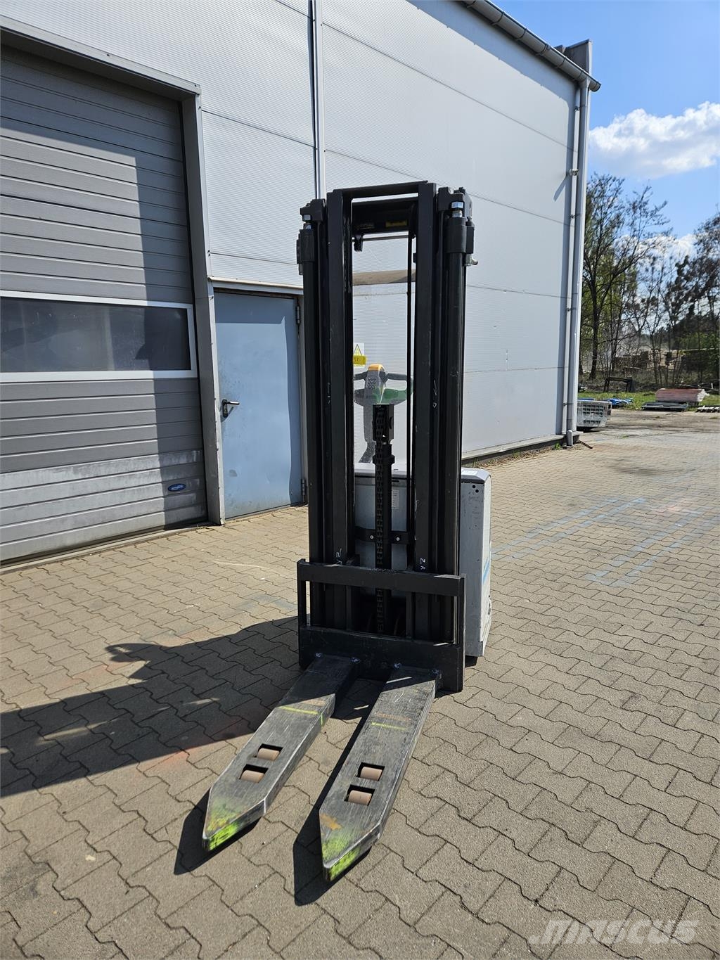 UniCarriers PSH 200 Ajettavat pinoamisvaunut