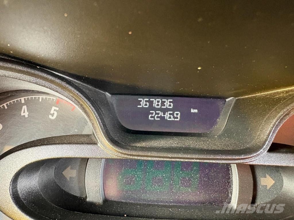 Opel Vivaro 1600 cc + 120 HP + EURO 5 + MANUAL Zabojni kombi