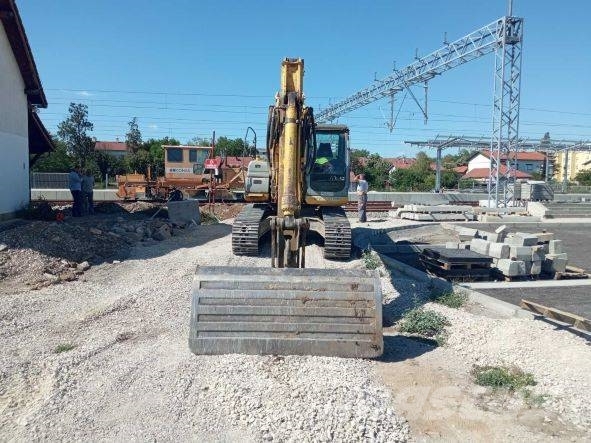 New Holland E 245 B LC Верижен екскаватор