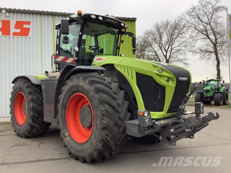 CLAAS XERION 4200 TRAC VC Tractoren