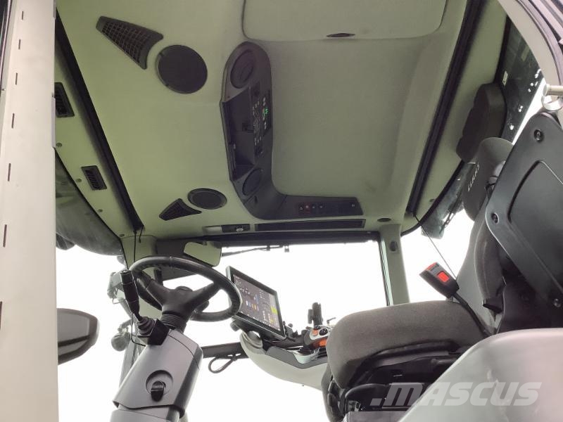 CLAAS XERION 4200 TRAC VC Tractoren