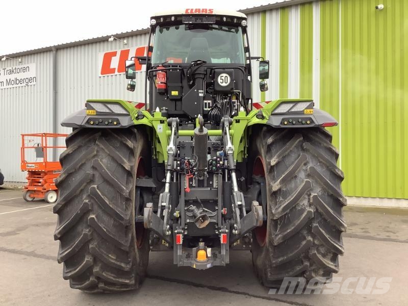 CLAAS XERION 4200 TRAC VC Tractoren
