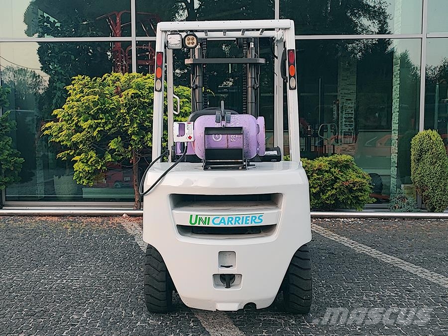 Nissan UniCarriers UG1F2A35DU 天然气叉车