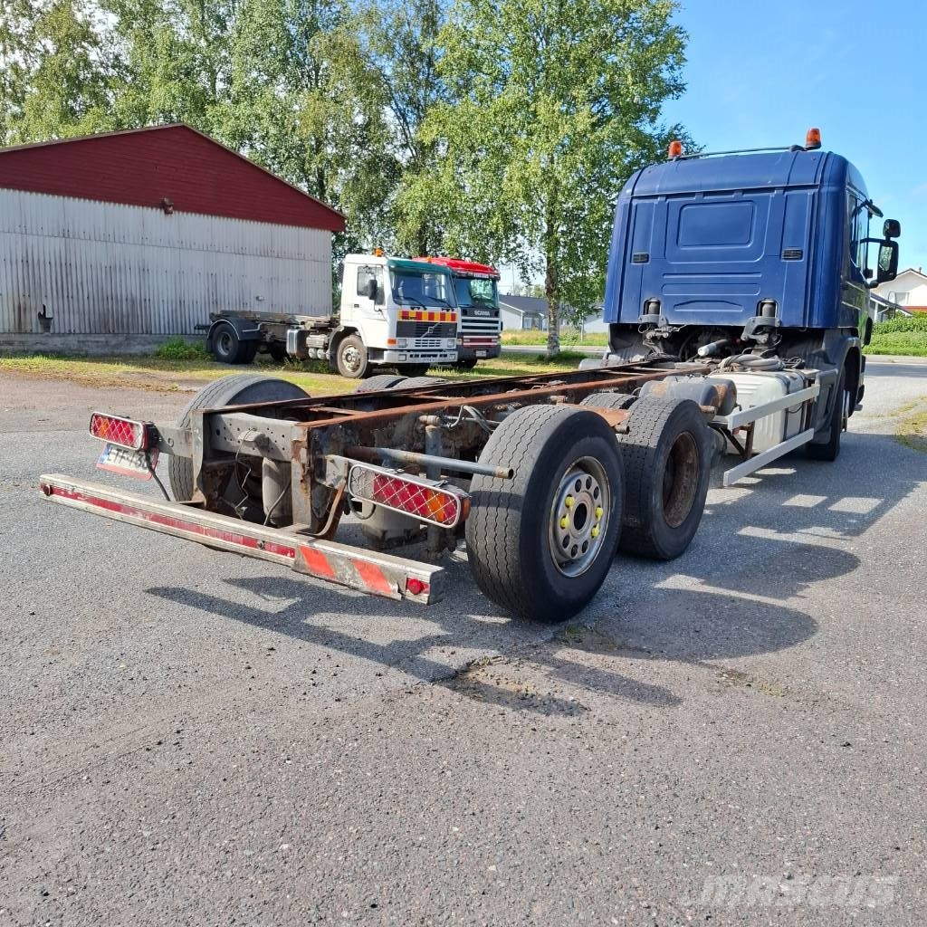 Scania P114GB 6X2 4500 Шасі з кабіною