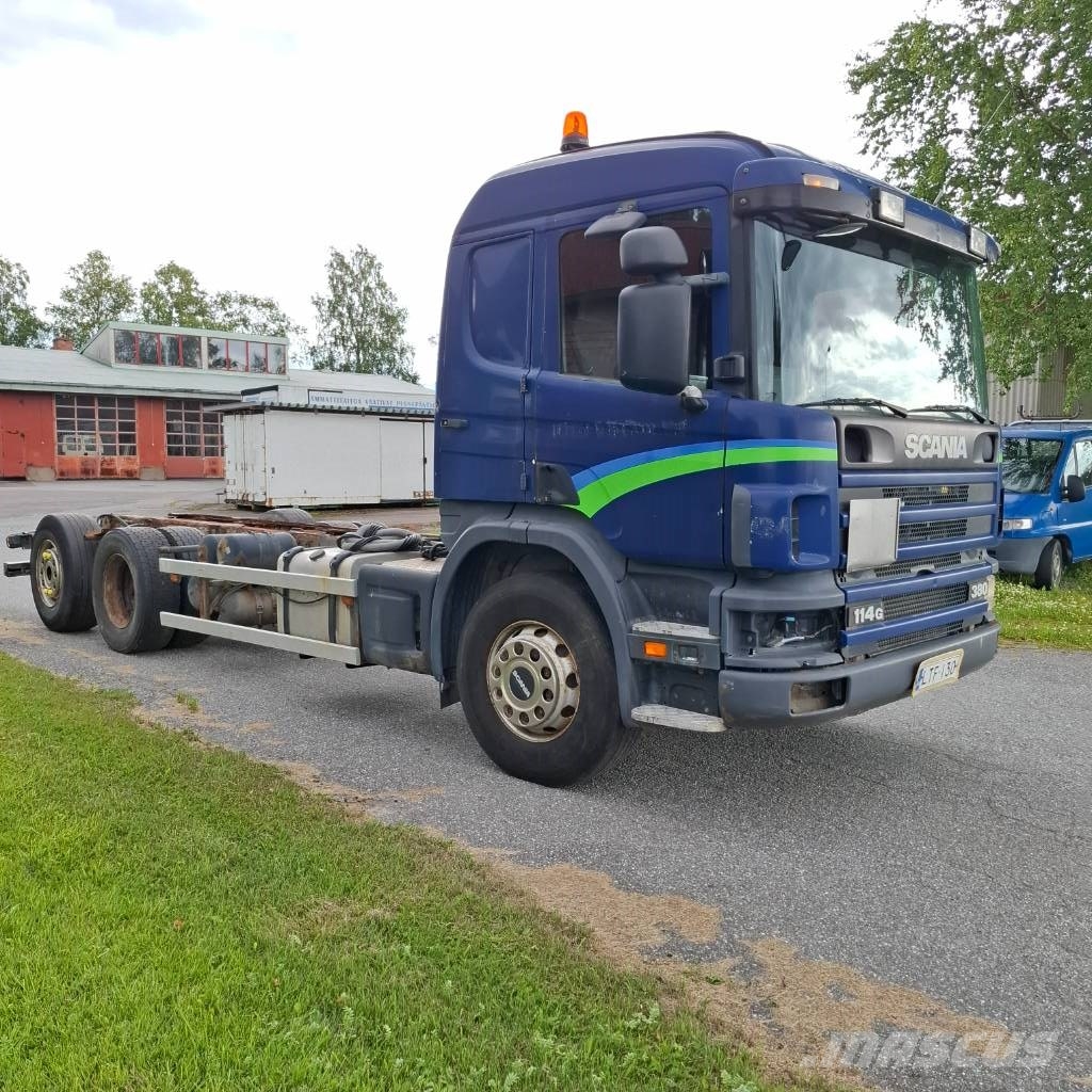 Scania P114GB 6X2 4500 Шасі з кабіною