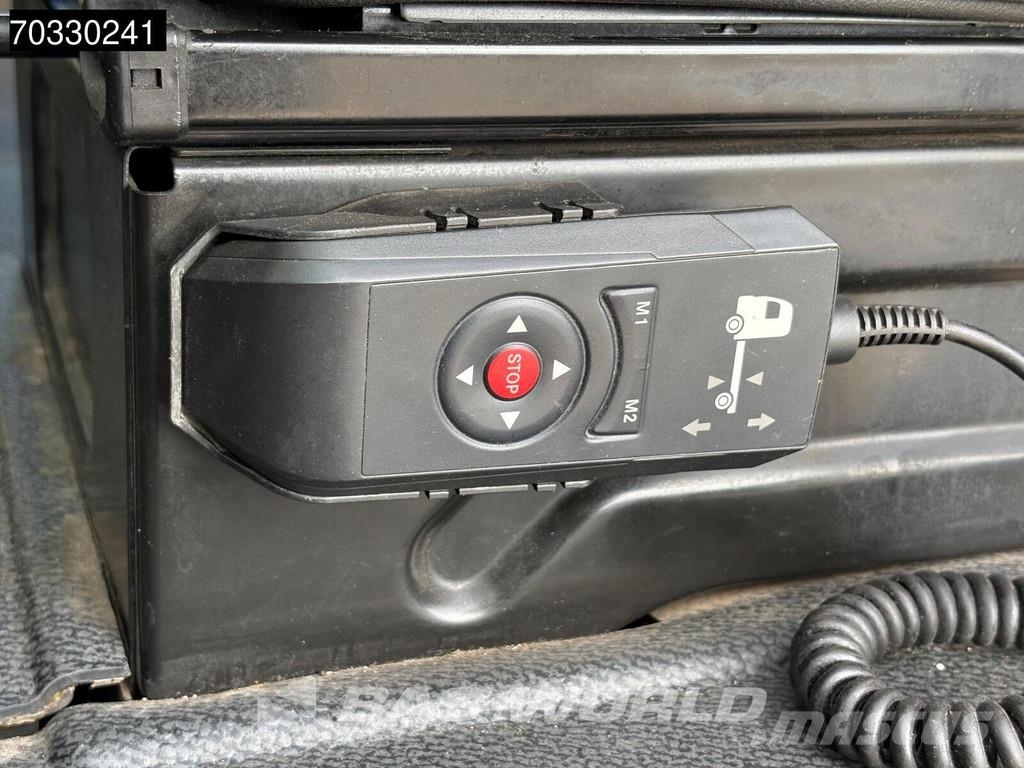 Mercedes-Benz Actros 2551 Actros 6X2 GigaSpace Retarder Liftachs 中古トラクターヘッド | トレーラーヘッド