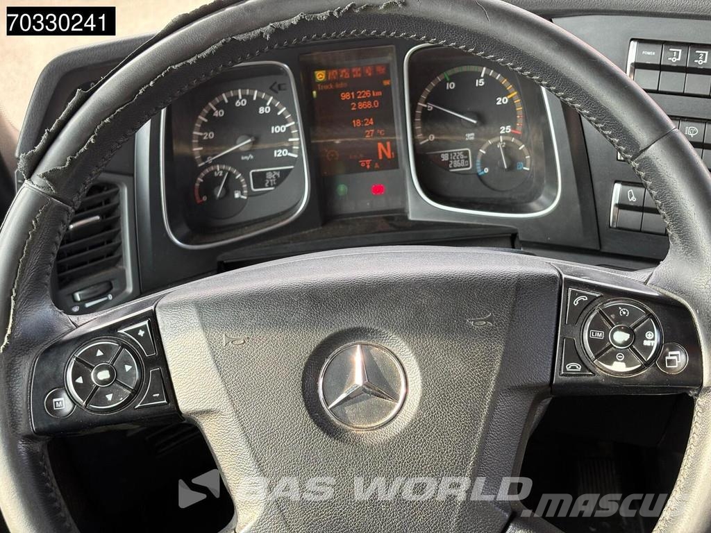 Mercedes-Benz Actros 2551 Actros 6X2 GigaSpace Retarder Liftachs 中古トラクターヘッド | トレーラーヘッド