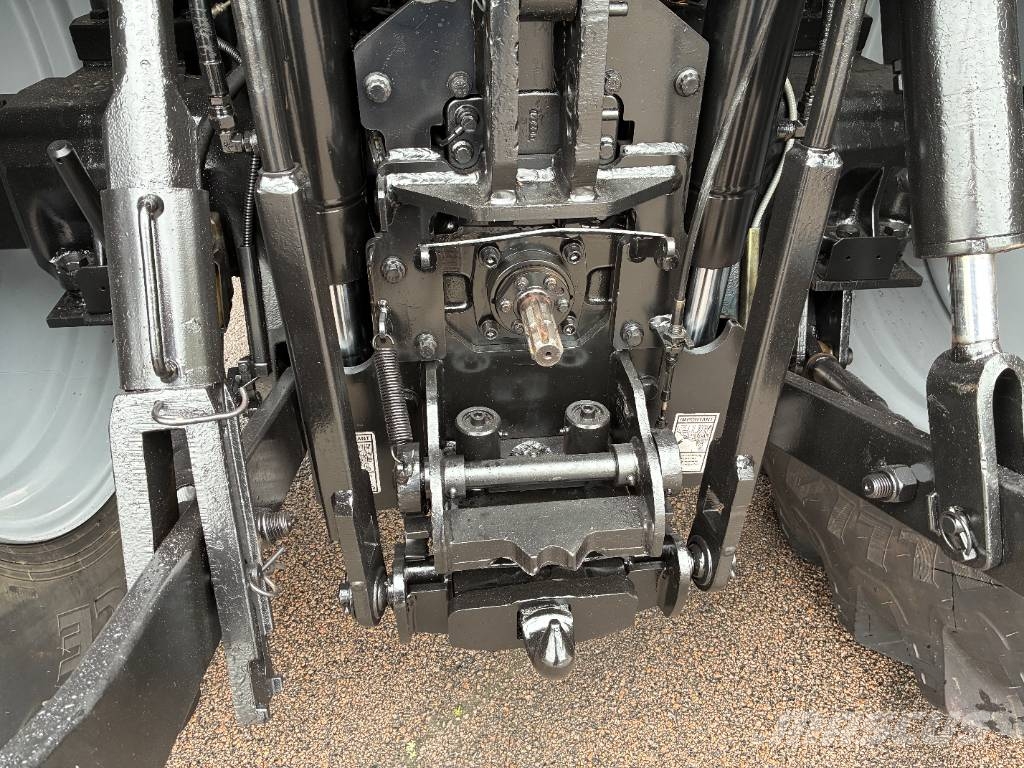 Massey Ferguson 6480 etunostolaite ja etuvoimanotto Трактора