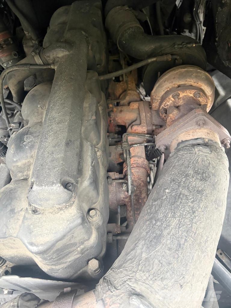 Renault Magnum 430 Tractor - Manual Gearbox - Big Axle - A Vlačilci