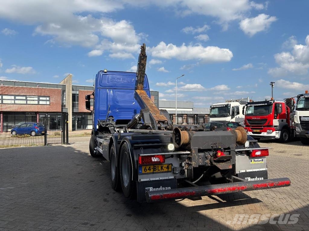 Scania R 410 + HOOK LIFT SYSTEM 25 tons + 6X2 + LIFT AXLE Camiones elevadores de gancho