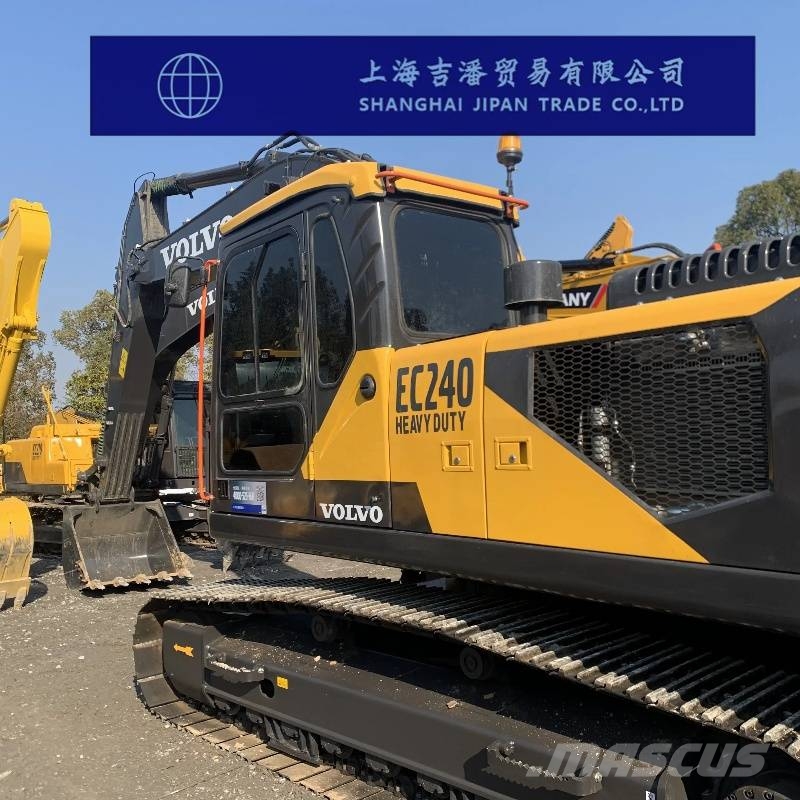 Volvo EC 240 Bagri goseničarji