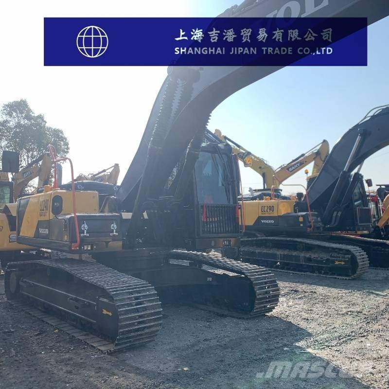 Volvo EC 240 Bagri goseničarji