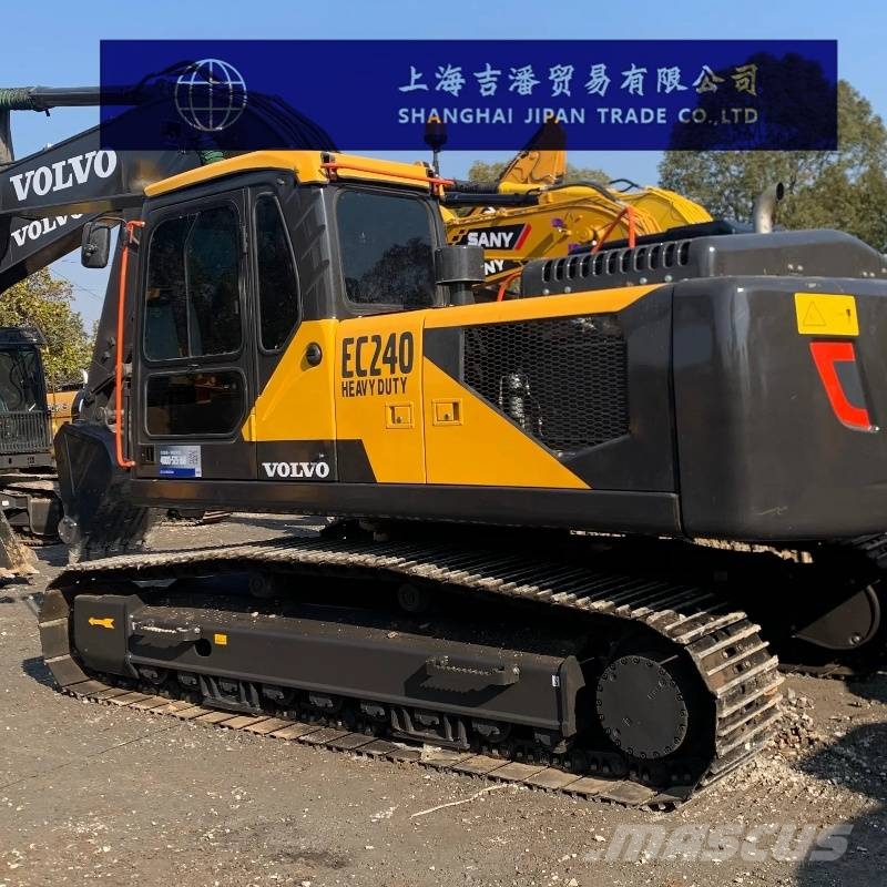Volvo EC 240 Bagri goseničarji