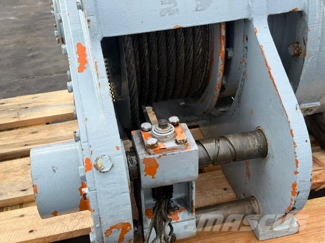 ZOELLER MACTAGGART SCOTT WINCH MARINE Barcos / barcazas de carga