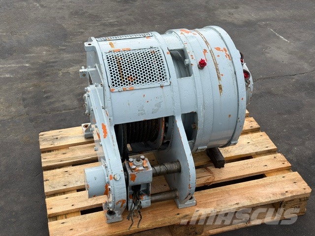 ZOELLER MACTAGGART SCOTT WINCH MARINE Barcos / barcazas de carga